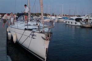 Pašman/Zadar, 17. rujna 2011. - djelatnici L.I. Pašman na oštećenim plovilima obavili su očevid o uzrocima nesreće i kaznili sudionike pomorske nesreće primjerenim novčanim kaznama i prekršajnim nalozima